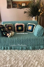 Kitty crochet couch
