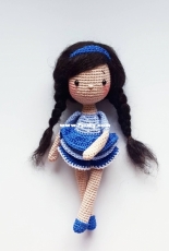 Amalou Designs- Marielle Maag - Ingrid - Spanish - Translated