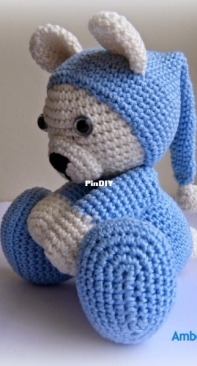 Con A de Artesania - Bear in Pyjamas - Beertje in pijama - Dutch - Translated - Free
