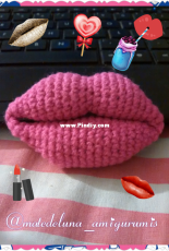 Labios amigurumis terminado