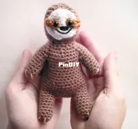 Stringy Ding Ding - Olive - No-sew Sloth - Free