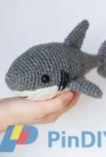 Affordable Cuteness - Theresas Crochet Shop - Theresa Grey / Kicher - Crocheted Shark