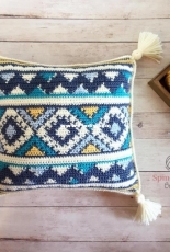 Spin a Yarn Crochet - Jillian Hewitt - Aztec Throw Pillow  - Free
