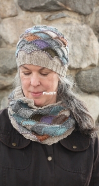 Eddy Hat and Cowl by Julia Farwell-Clay