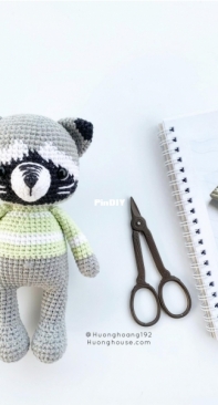 Designs by Huong Hoang - Petite Balcony - Toshicraft - Alexander - Hương Hoàng - Huong Chi - Little Racoon