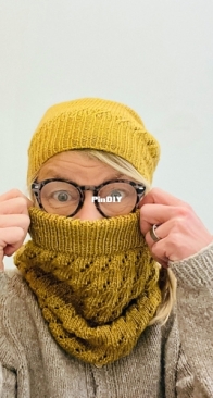 Tippi Toppi Cowl by Isabell Kraemer - English, Spanish, German, Italian, French, Danish