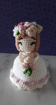 Reversible flower bouquet and bride