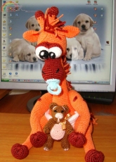Baby Giraffe and bear his friend