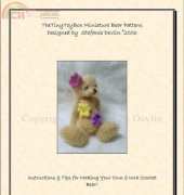 The Tiny Toy Box - Stefanie Devlin - Miniature Bear with Flowers