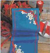 Ateljé Margaretha (Idena) 1680 - Löpare Julrosor Christmas Roses Tablerunner