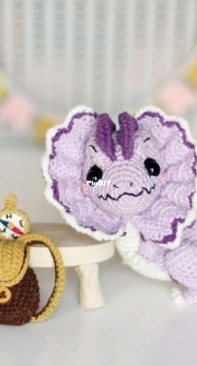Loopy Patterns - Angelina Taranina - Dilophosaurus Lily