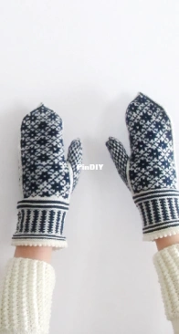 Marrakech Mittens by Sari Nordlund - Lunaknit