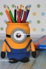 Maria Ustyushkina - Minion Pencil Holder - Russian