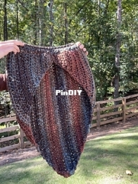 The Graceful Tangle - Amy Kate Sutherland - Simplicity Triangle Cowl