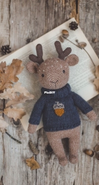 Knit Zoo - Kristina Tsvikevich Кристина Цвикевич - Deer Hugh