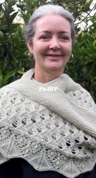 Knitterman - Sao Joao del Rey Shawl by Aloisio Santos - English, Portuguese