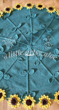 Little Artsy Aloe - Jonalie zamora - Sunflower Bouquet Blanket