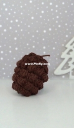 Harukishi Crochet - Advent Calendar - Pine Cone - Pomme de Pin - English and French - Free