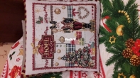 ПОДУШКА  Golden Christmas by Madame La Fee