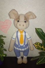 little pig in a tie