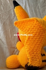 Petit Pikachu by Heather Wright - Free