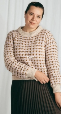 Muru Pullover by Sari Nordlund - English