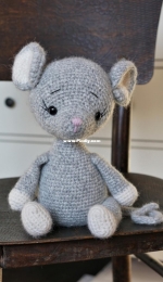 Polushka Bunny - Maria Ermolova - Crochet Mouse -  Haakpatroon Muis - Dutch