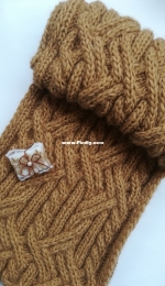 Crazy cables Scarf by Ruta Sab.