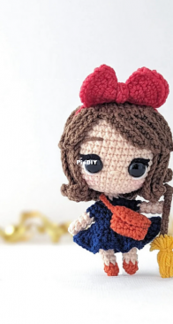 Chiacrafts - Chiara Cremon - Mini Kikis delivery service
