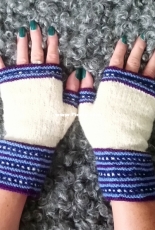 Flirt fingerless mittens by Anita Viksten-Free