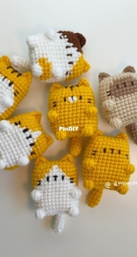 Ami mom doll - Nora Beom - Flat Flat Cat Amigurumi