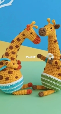 Natura Crochet - Natasha Tishchenko - Hermann The Giraffe