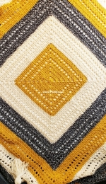 Stitch With Passion - Gold and Marble Blanket - Free