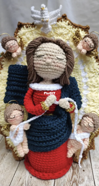 Ju Ribeiro Crochet - Ju Ribeiro - Juscelia de Fátima Ribeiro - Mary Untier of Knots - Mini Nossa Senhora Desatadora dos Nós - Portuguese