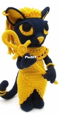 Dinegurumi - Sandra Haupt - Bastet - German