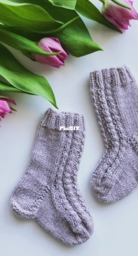 Pumpuli socks by Anniina Juuti-English, Finnish-Free