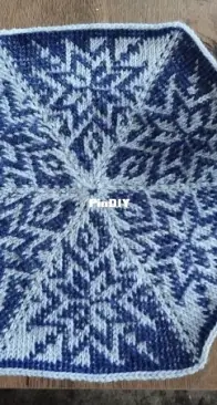 Mrs. J. Crochet - Jolanda - Hexagon Snowflake - Free
