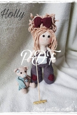 Deux Petites Mains - The Two Little Hands - Sandrine Campaña Garcia - Holly and her bear