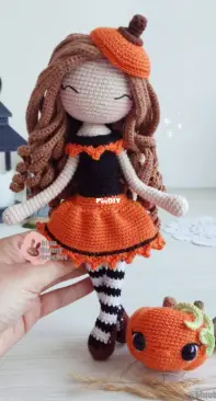 Bluu Bunny Crochet - Renata Volent - Pam the Pumpkin girl and her little pumpkin friend