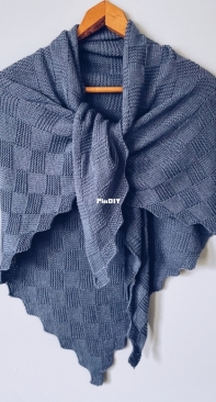 Coories Cousin Wrap by Sarah Wylie