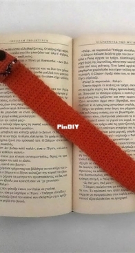 Yum Yarn - Maro Kakali - Bookmark Fox - Free