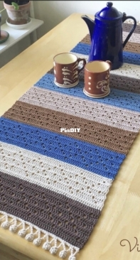 Virklust - Karin Ashammar - Geometry Table Runner - Swedish - Free