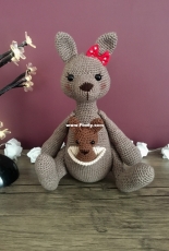 My sweet Kangaroo Mummy