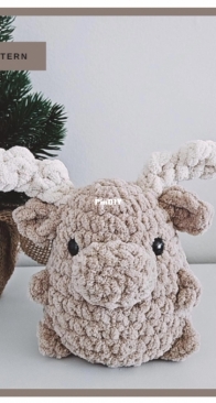 The Cosy Stitch - Tara Farrell - The Moose Chubby Buddy