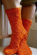 Rise and Shine Socks by Mari Muinonen / tikru-Eng.,Finnish-Free