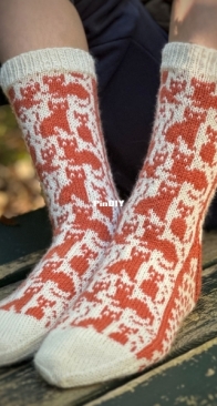 Neko Socks by Olya Kilic - Floralwool