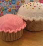 Djonesgirlz - Cupcake pillow ENG