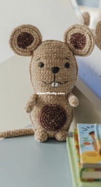 Círculo SA - Ana Craftbox  - Ana Paula Miyagi - Theo the mouse - Ratinho Théo - Portuguese - Free