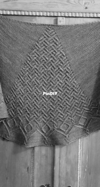 Capillary Wave Shawl by verybusymonkey