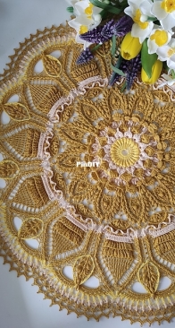 Fereshte Tarband - Farah Doily - English